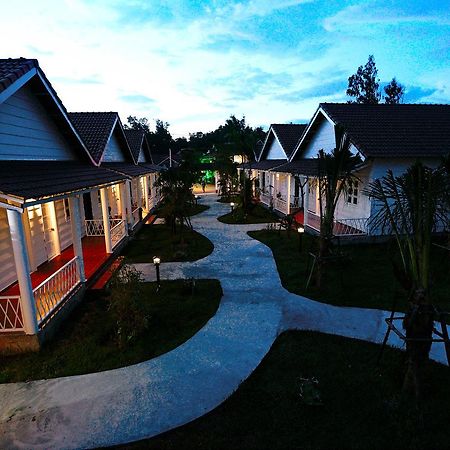 Konklor Hotel Kon Tum Exterior photo