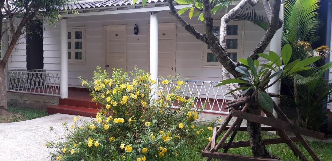 Konklor Hotel Kon Tum Exterior photo